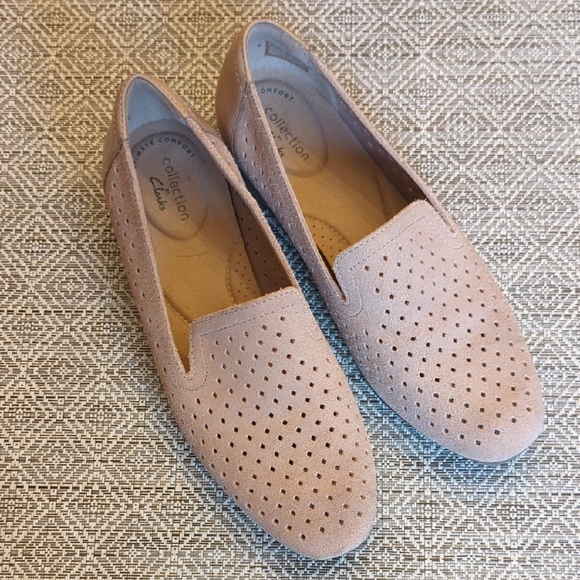 Clarks Shoes - Clarks JULIET HAYES Suede Sand low-heel Loafers